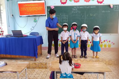 Tuyên truyền, giáo dục an toàn giao thông cho học sinh đầu năm học!